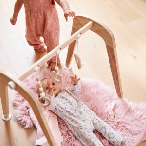 Baby Spielbogen im Retro-Look