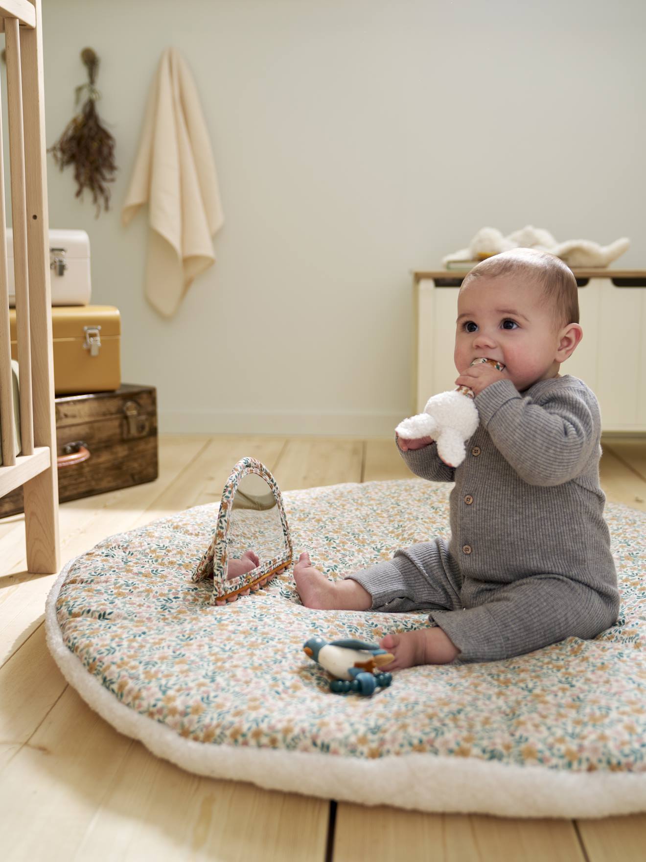 Wendbare Baby Activity-Decke RETRO FLOWER Wendbare Baby Activity-Decke RETRO FLOWER