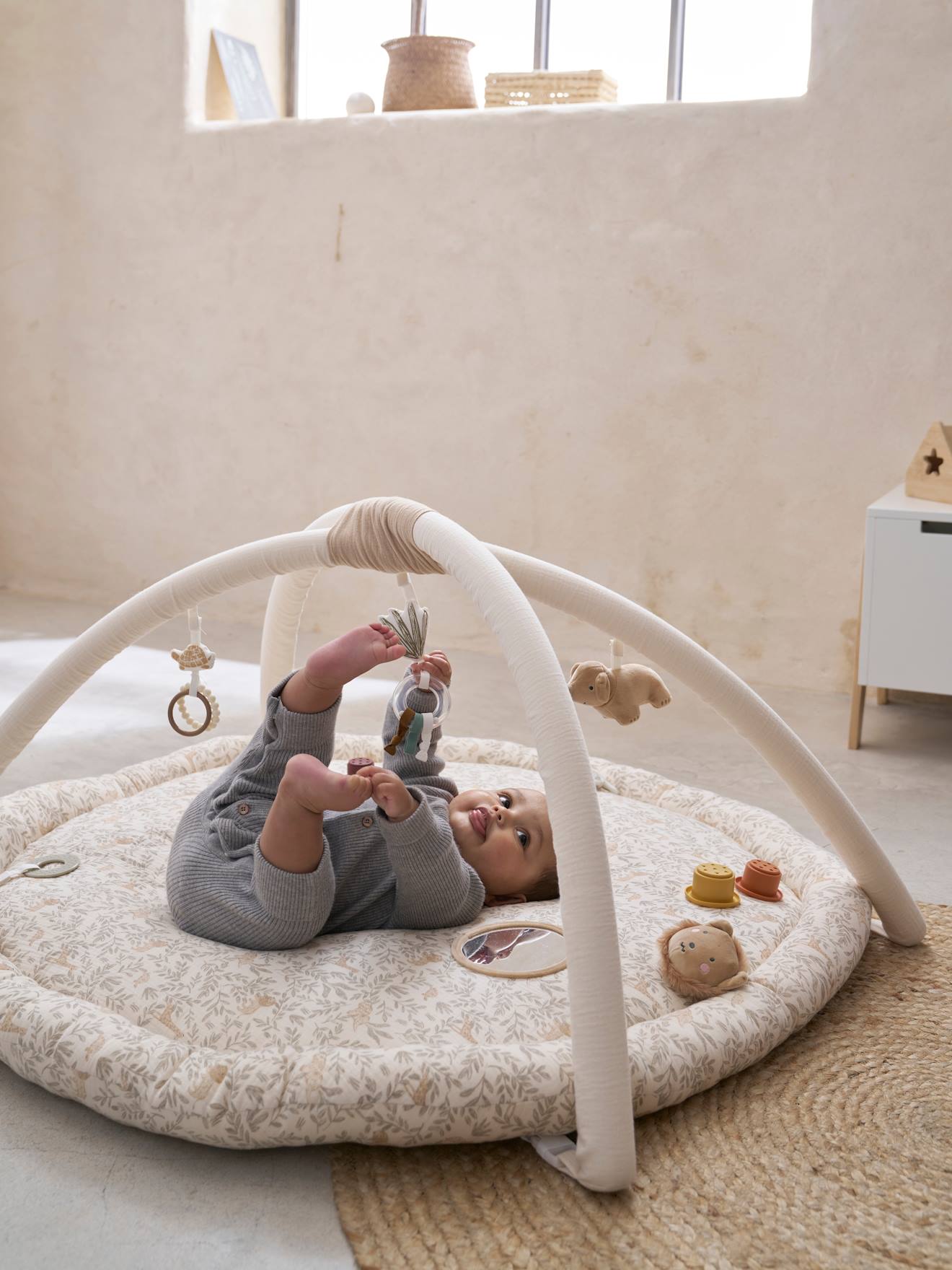 Baby Activity-Decke BABYLON mit Spielbogen & Umrandung