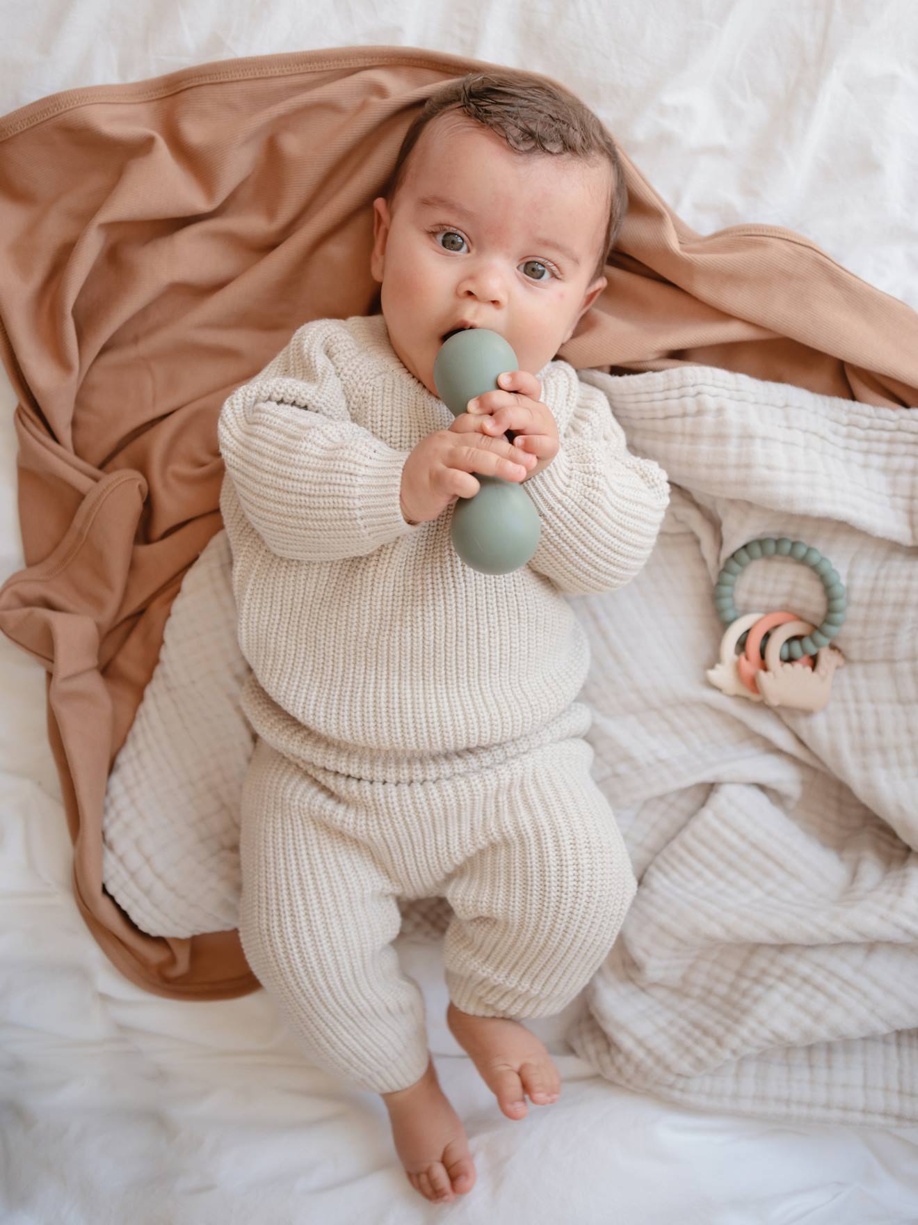 Baby Rassel aus Silikon MUSHIE