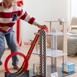 Holzspielzeug-Garage mit Looping