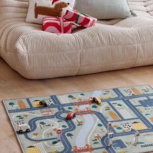 Spielteppich mit Straßenmotiv und Holzfahrzeugen FSC® Spielteppich mit Straßenmotiv und Holzfahrzeugen FSC®